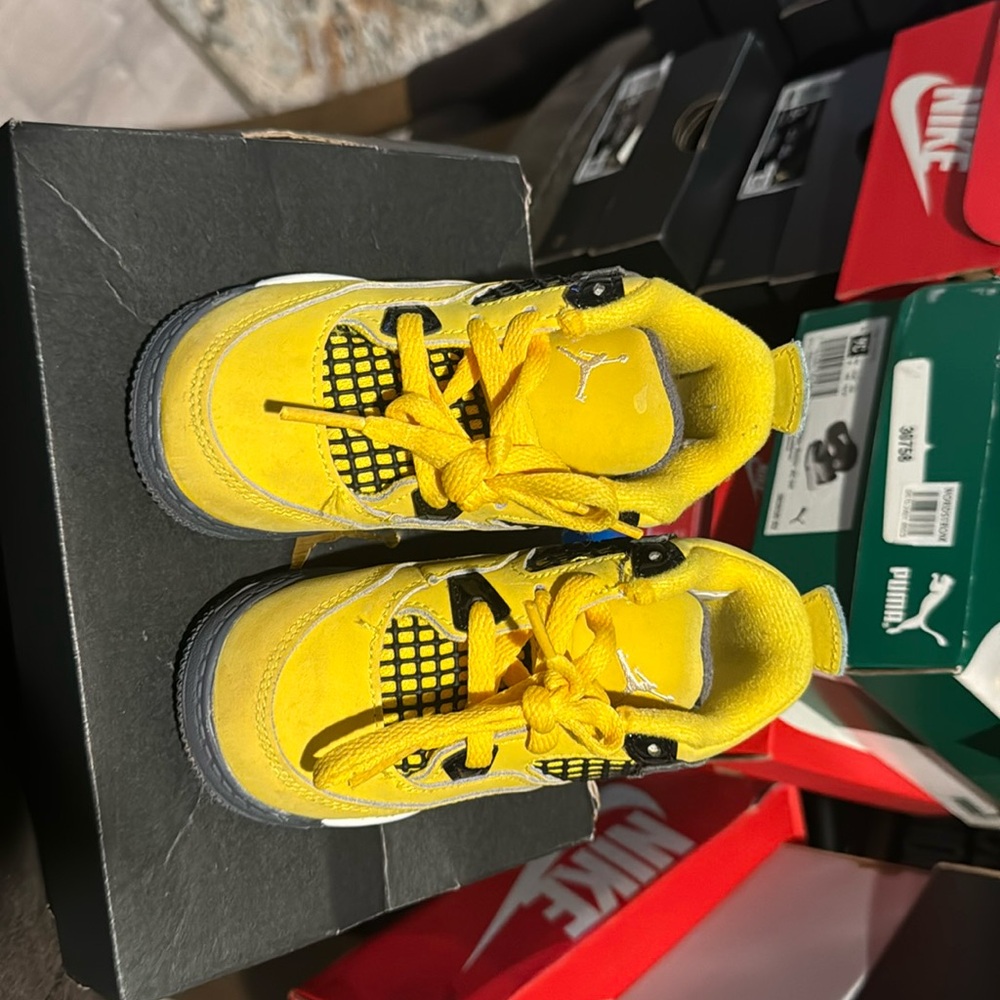 Yellow Jordan 4s